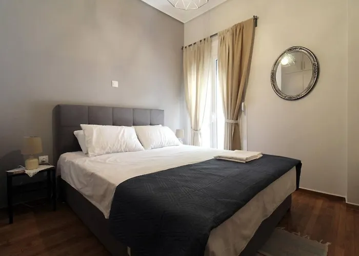 Luxury Flat In Hilton, Central Athens, 3\' Metro, Vfm!