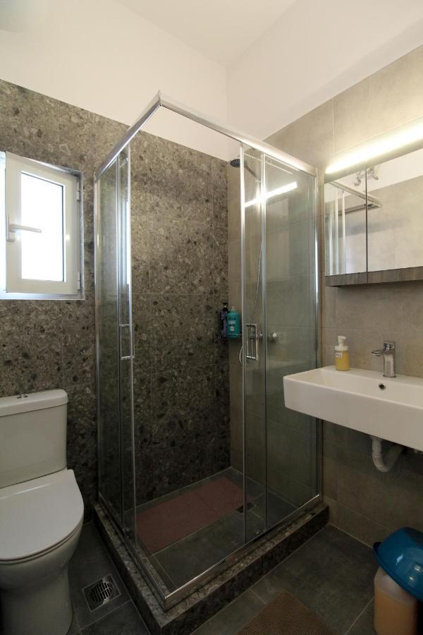 Luxury Flat In Hilton, Athens, 3' Metro, Vfm! Apartment